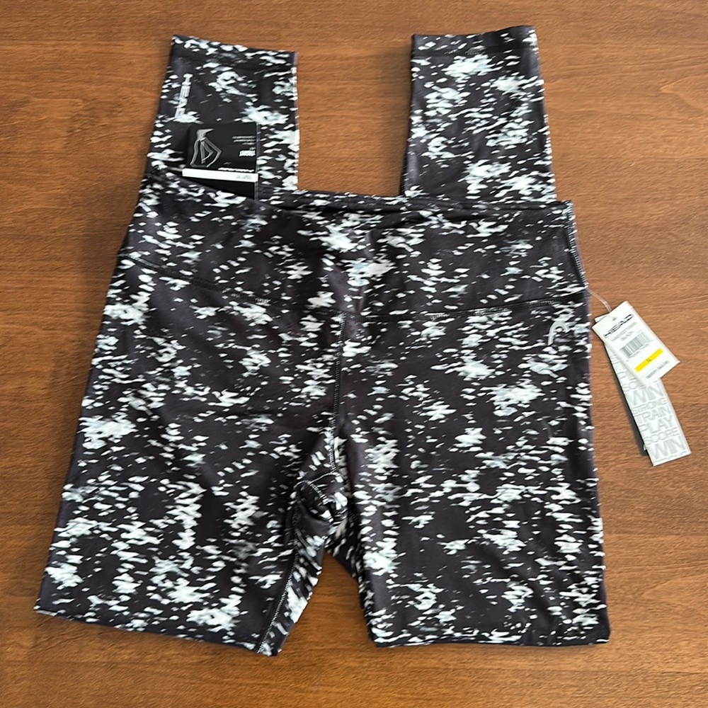 Head Leggins Large tight fit mid rise fitted through leg